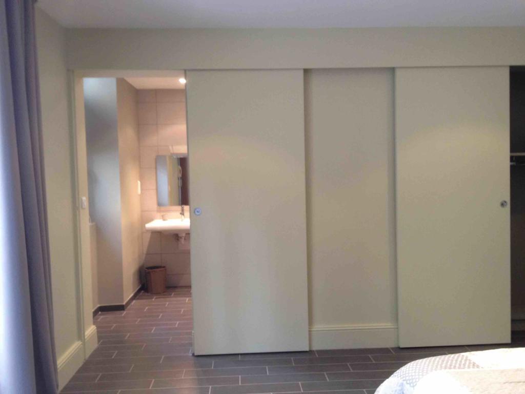 Chambre D'Hotes Les Rives De La Tronne Mer Quarto foto